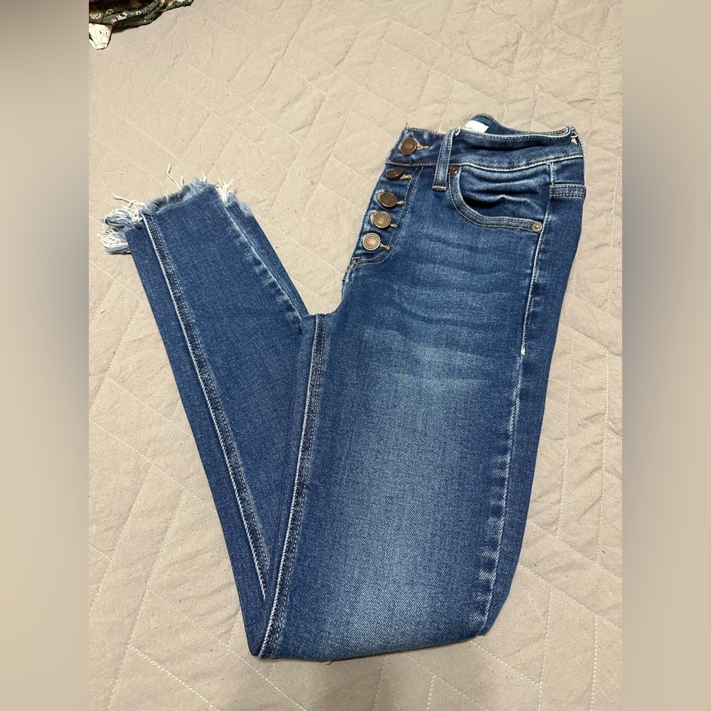 KanCan raw hem jeans 1/24